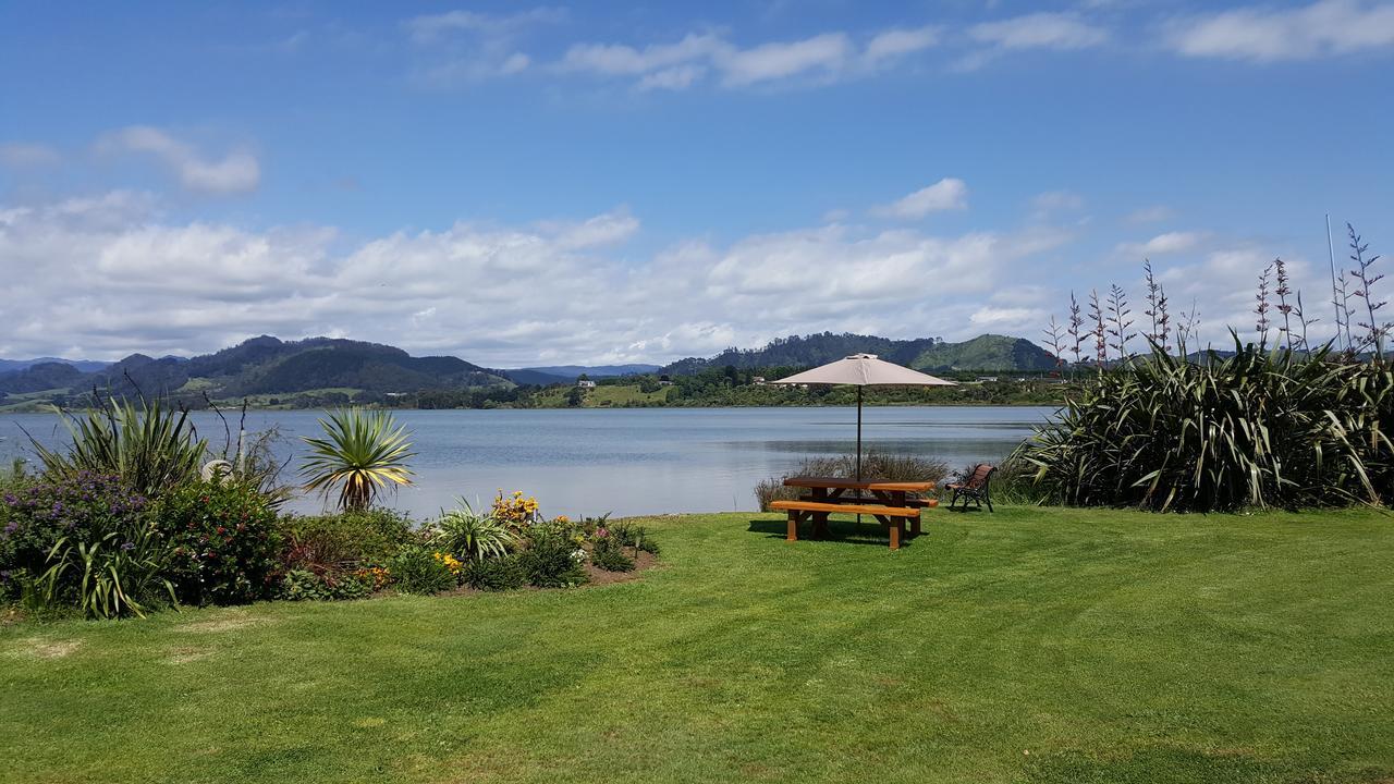 Athenree Waterside Accommodation 外观 照片